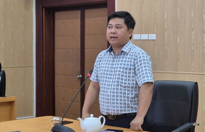 Ong Ho Tan Minh - Chanh Van phong So GDDT TPHCM - tai buoi tap huan truc tuyen trien khai phan mem quan ly day them, hoc them. Anh: Chan Phuc