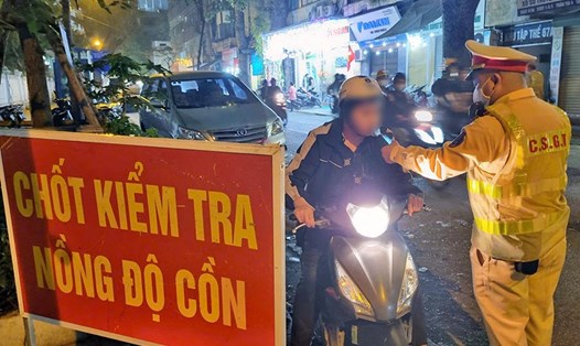 Vi phạm nồng độ cồn ở Hà Nội đang tập trung vào nhóm trung niên
