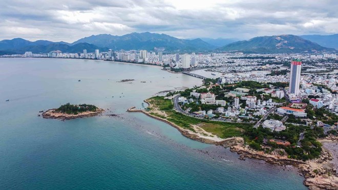 Khanh Hoa provincial leaders will propose not to assign new tasks to district leaders who have not completed their tasks. Photo: Huu Long