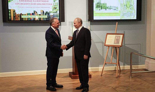 Tổng thống Nga Vladimir Putin và Đặc phái viên Mỹ Steve Witkoff. Ảnh: Văn phòng Thông tin và Báo chí Tổng thống Nga