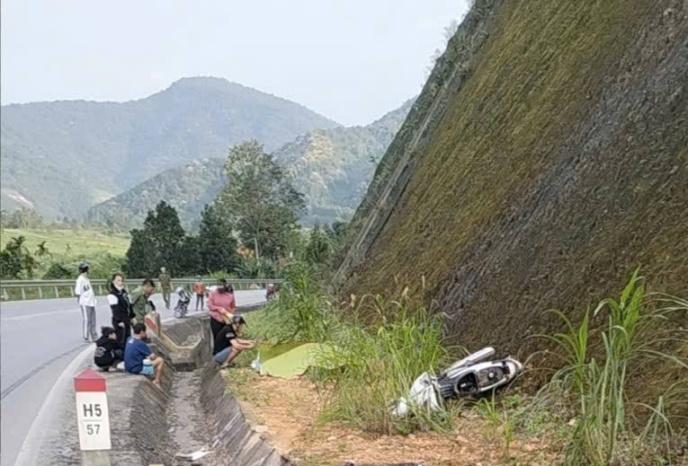 The scene where Mr. T was found dead next to a plane crossing the street. Photo: Duc Van