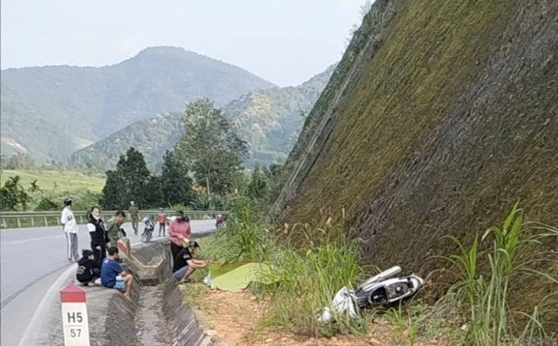 The scene where Mr. T was found dead next to a plane crossing the street. Photo: Duc Van