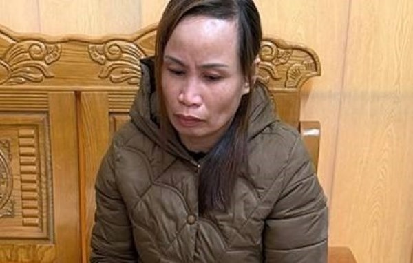 Đối tượng Hoàng Thị Múi khai nhận tại cơ quan công an. Ảnh: Cổng TTĐT Viện Kiểm sát nhân dân TP Hải Phòng