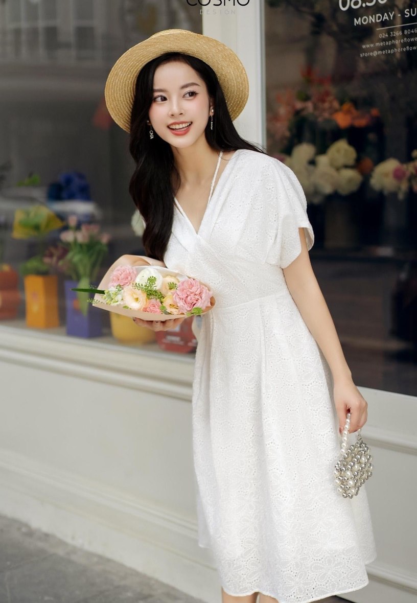 Mac du gap khong it kho khan, dac biet la voi nganh co tinh canh tranh va dao thai cao, Ngan Ha luon biet cach thay doi ban than de phu hop voi xu huong va nhu cau cua thi truong.