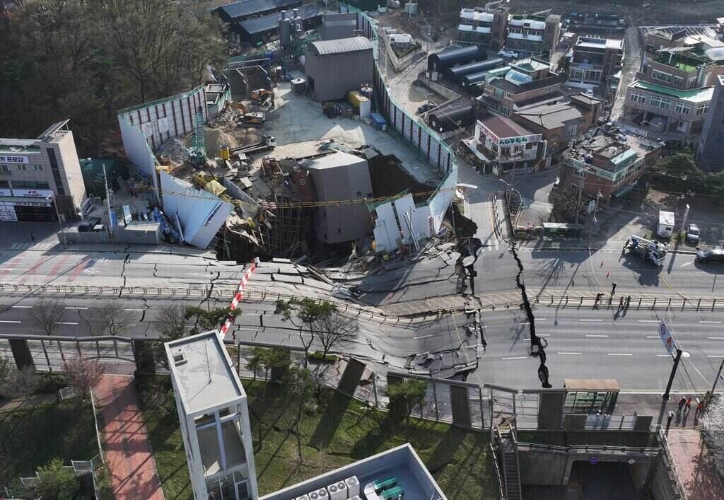 Scene of the subway tunnel collapse in South Korea. Photo: AFP