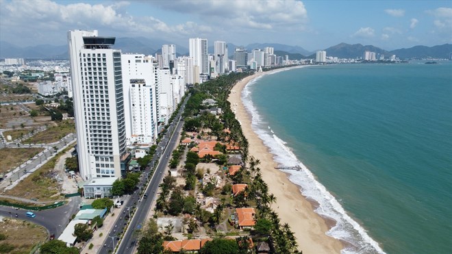 Developing tourism infrastructure goes hand in hand with preserving natural resources and the environment. Photo: Huu Long