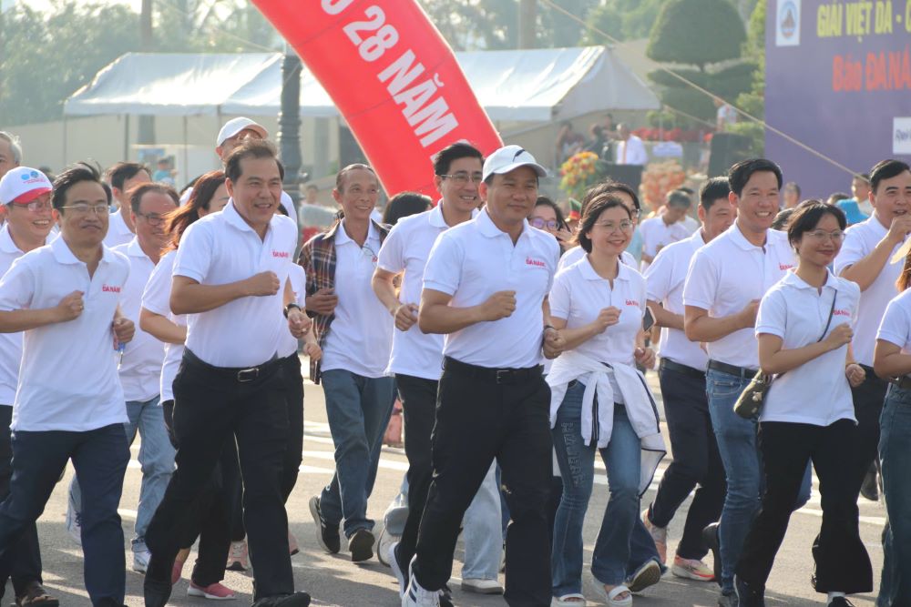Exciting The 28th Da Nang Newspaper cross-court - Running Goal Championship. Photo: Nguyen Linh
