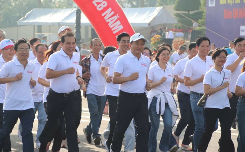 Exciting The 28th Da Nang Newspaper cross-court - Running Goal Championship. Photo: Nguyen Linh