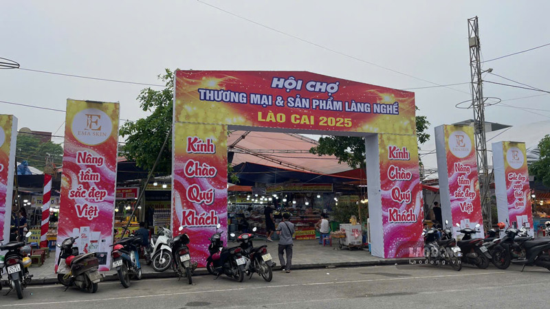 Các hội chợ, triển lãm thương mại được tổ chức nhằm quảng bá, giới thiệu, kích cầu tiêu dùng các sản phẩm mang thương hiệu Việt, đặc sản địa phương, vùng miền. Ảnh: Đinh Đại

