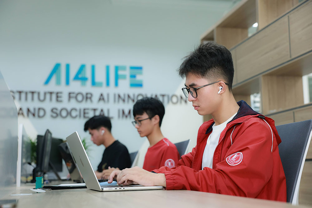 Vietnam tiene condiciones favorables para crear una fuerza de trabajo digital que responda a los requisitos del mercado. Imagen de la pagina web de la Universidad de Hong Kong