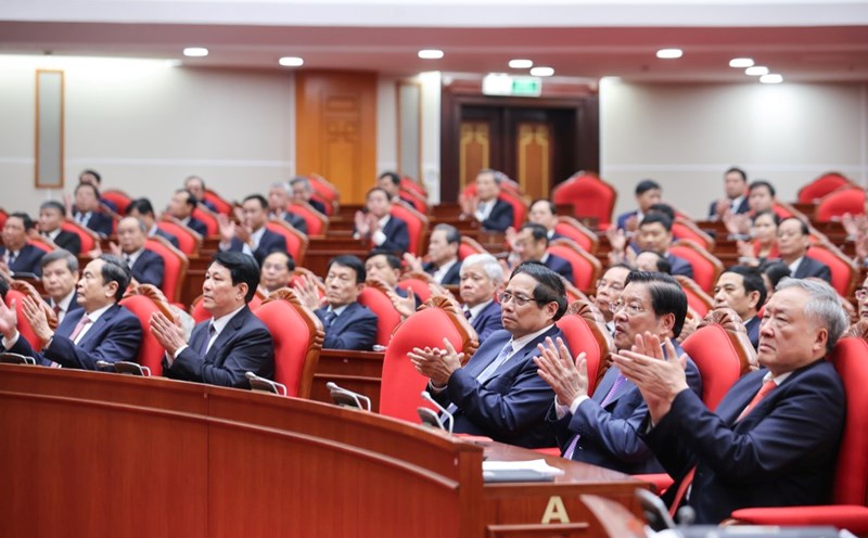 The 11th Central Conference of Session XIII took place from 10-12.4 at the Party Central Committee. Photo: Nhat Bac