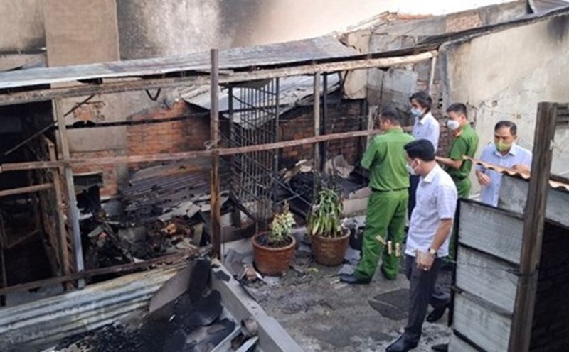 The authorities conducted an investigation and determined the cause of the fire that killed 4 people in Tien Giang on April 10, 2025. Photo: Tien Giang Provincial Police
