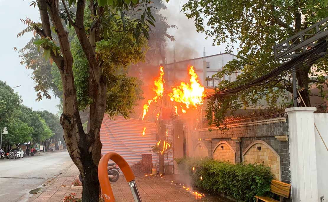 Estallo el gran fuego. Foto: Ba Thuan