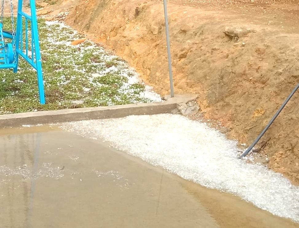 Hail and whirlwind often occur in some mountainous localities in Nghe An. Photo: Hai Dang