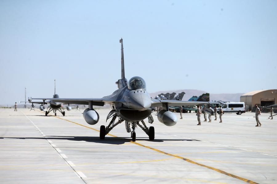 Ucrania recibio F-16 de los Estados Unidos. Imagen de la agencia Xinhua