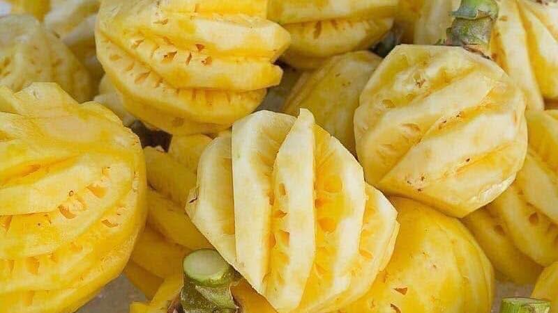 Drink pineapple water at the right time to supplement collagen most effectively. Photo: Kieu Vu