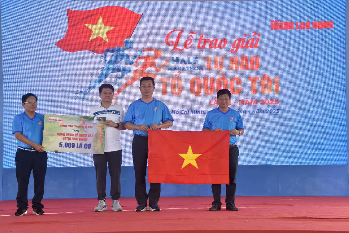 Ban to chuc giai chay co nhieu hoat dong y nghia ben le su kien. Anh: Quang Liem