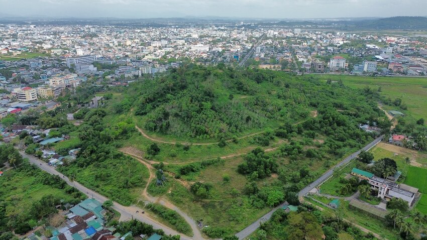 Panoramic mountain of Thien But in Quang Ngai City. Photo: Vien Nguyen.