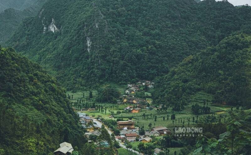 The ancient villages in Dong Van, Ha Giang. Photo: Viet Bac