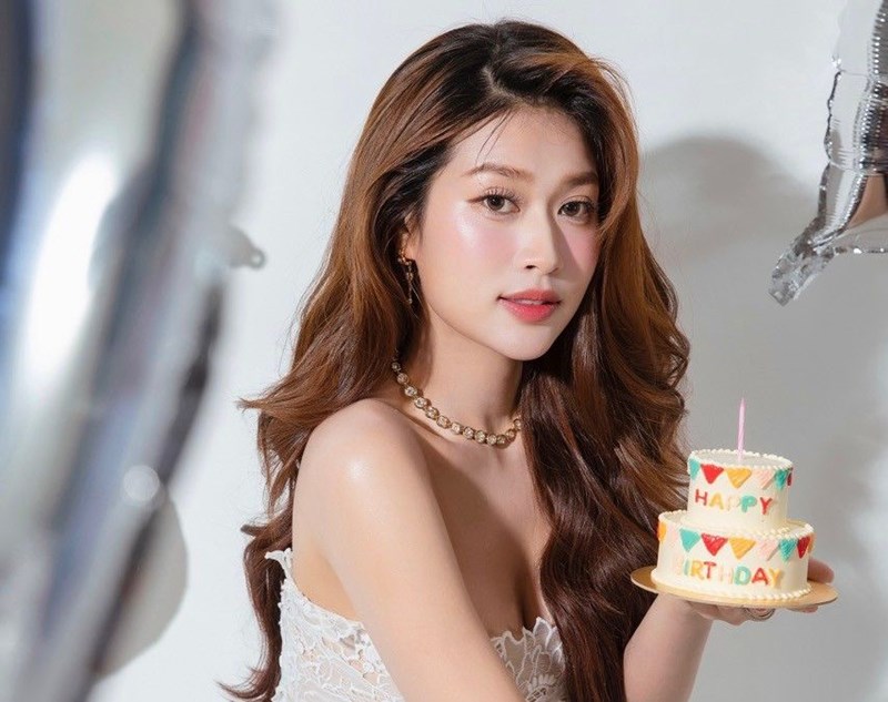 Miss Doan Thien An sweet in the photo series of new age