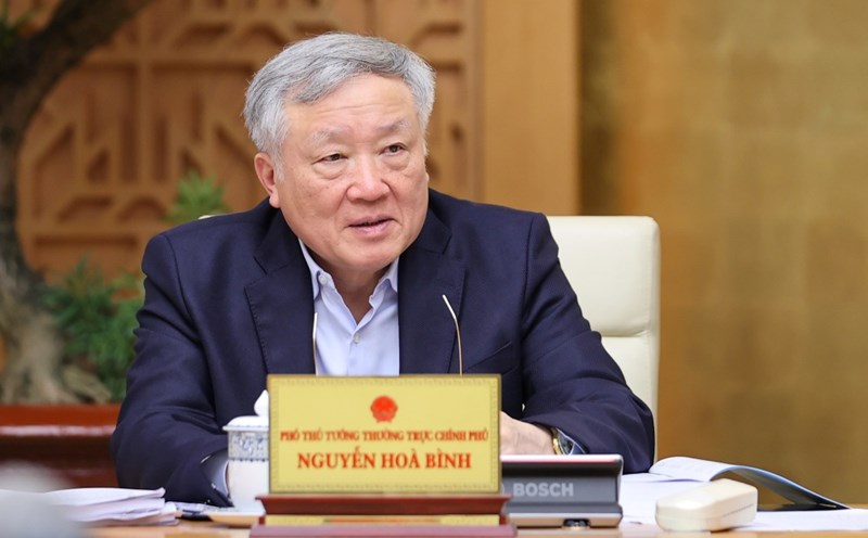 Politburo member, Standing Deputy Prime Minister Nguyen Hoa Binh commented on the Penal Code project (amended), including charges of embezzlement and crimes of accepting bribes. Photo: VGP