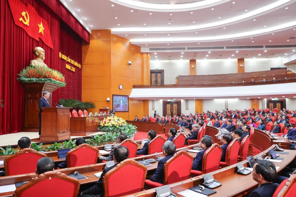 At the 11th conference, the Party Central Committee agreed to the policy of establishing a local party organization corresponding to the administrative system of the provincial and commune levels. Photo: VNA