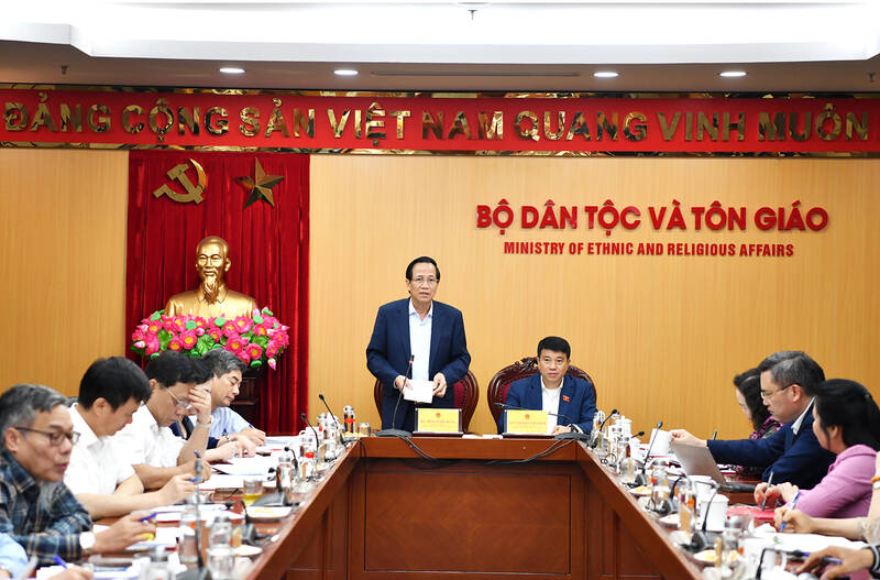Minister of Ethnic Minority and Religion Dao Ngoc Dung spoke at the meeting. Photo: Ministry of Ethnicity and Religion