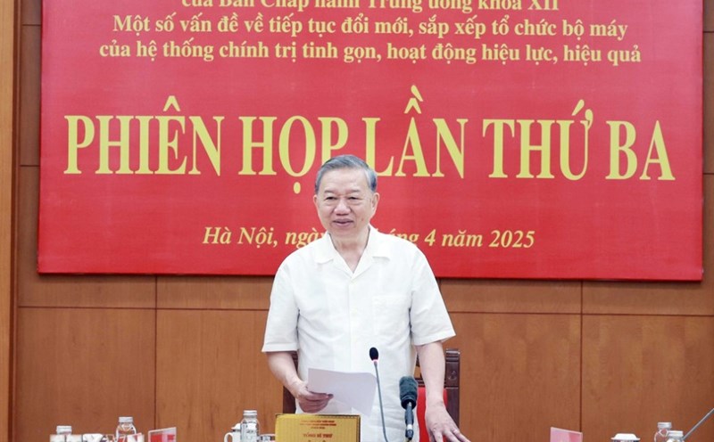 General Secretary To Lam chaired the third meeting of the Central Steering Committee on Resolution 18. Photo: VNA