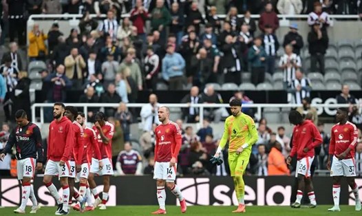 Man United chắc chắn sẽ có mùa giải tệ nhất Premier League trong lịch sử. Ảnh: AFP