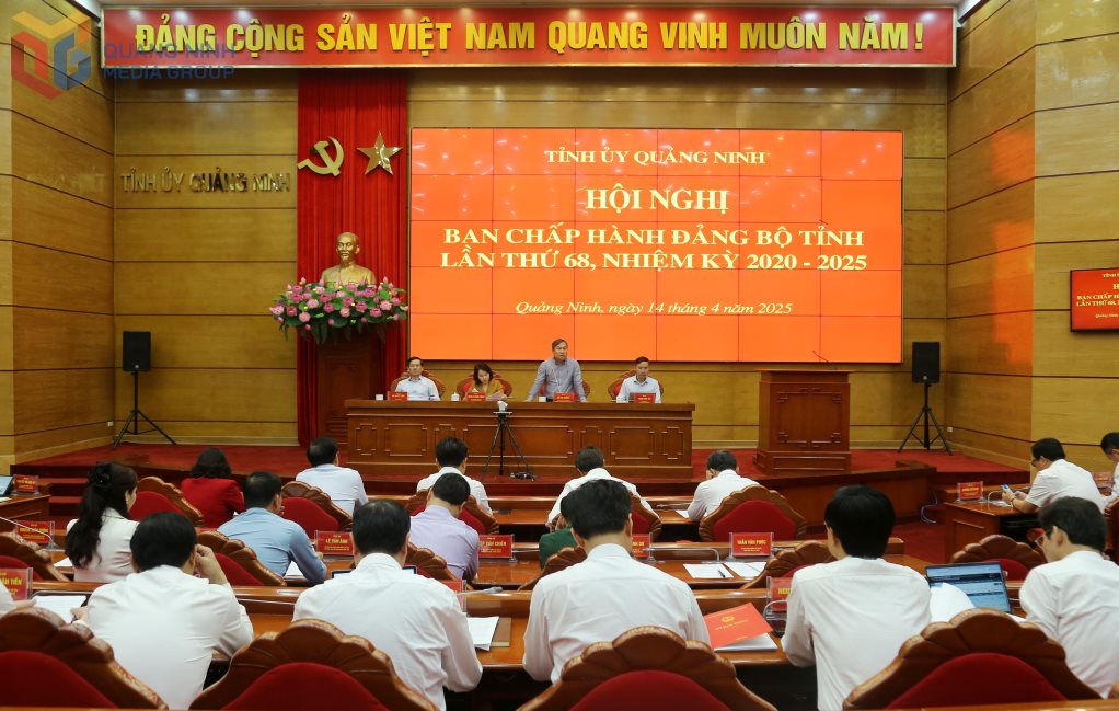 The Executive Committee of Quang Ninh Provincial Party Committee held the 68th Conference to comment on the plan of arranging administrative units at the commune level in Quang Ninh province. Photo: Quang Ninh Provincial Communication Center