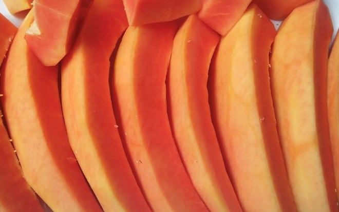 El menu de papaya maduro admitira el desarrollo muscular. Foto: Pham my.