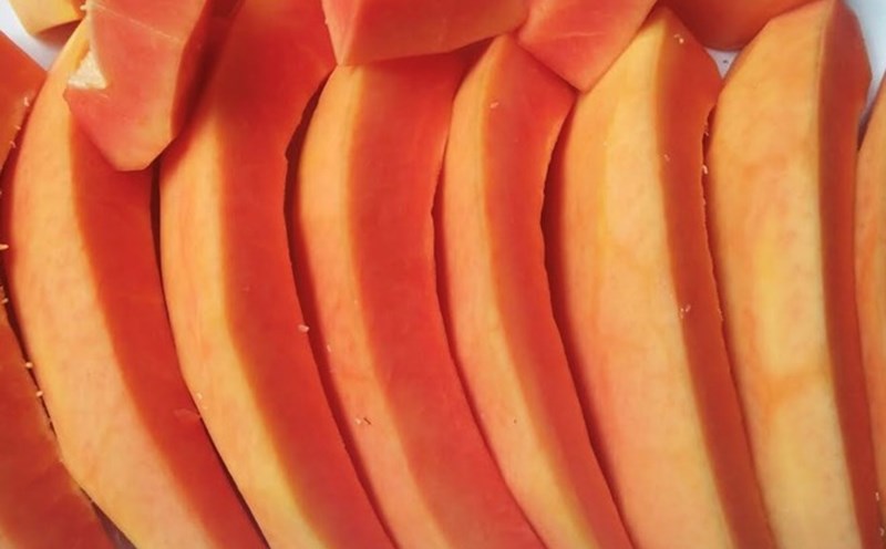 Ripe papaya menu will support muscle development. Photo: Pham My.