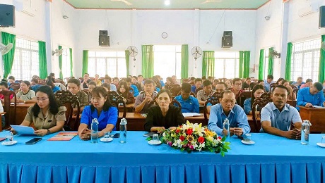 Funcionarios sindicales del distrito de Lak (provincia de Dak Lak) participaron en el curso de capacitacion. Foto: Nguyen Viet.