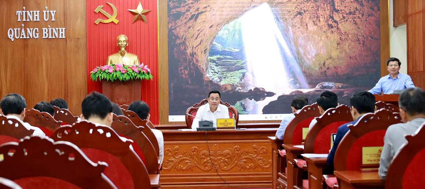 En la Conferencia del Comite Ejecutivo del Partido, se espera que despues de la organizacion, la unidad administrativa de nivel comuna quedara con 41 unidades. Imagen de la pagina web de la Universidad de Hong Kong