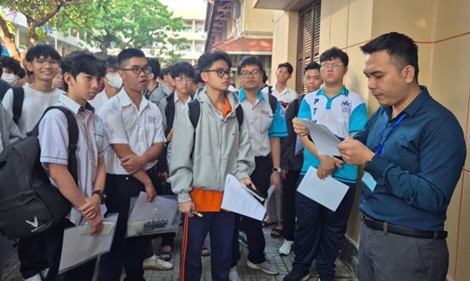 Thí sinh dự thi đánh giá năng lực đợt 1 Đại học Quốc gia TPHCM năm 2025. Ảnh: Chân Phúc