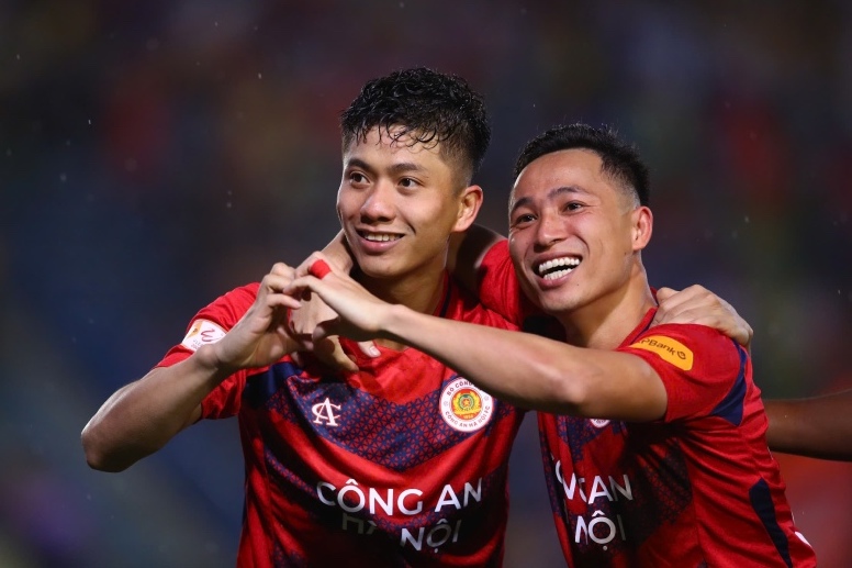 The Hanoi Police Team is still unbeaten when V.League started the second leg. Photo: VPF