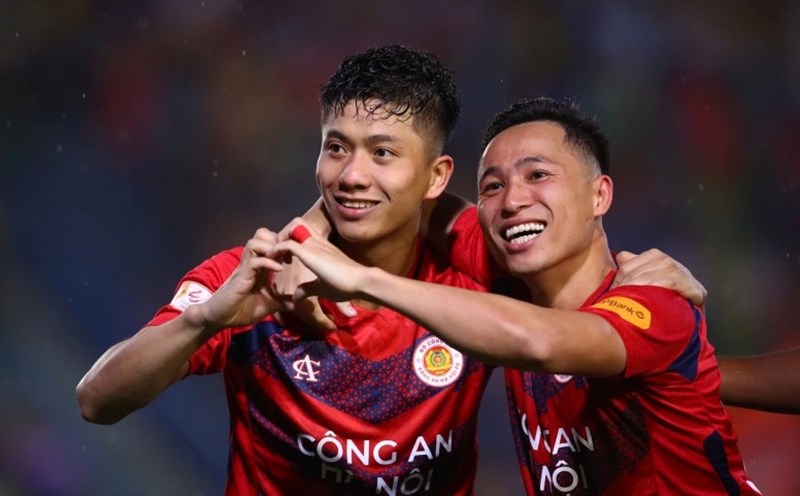 The Hanoi Police Team is still unbeaten when V.League started the second leg. Photo: VPF
