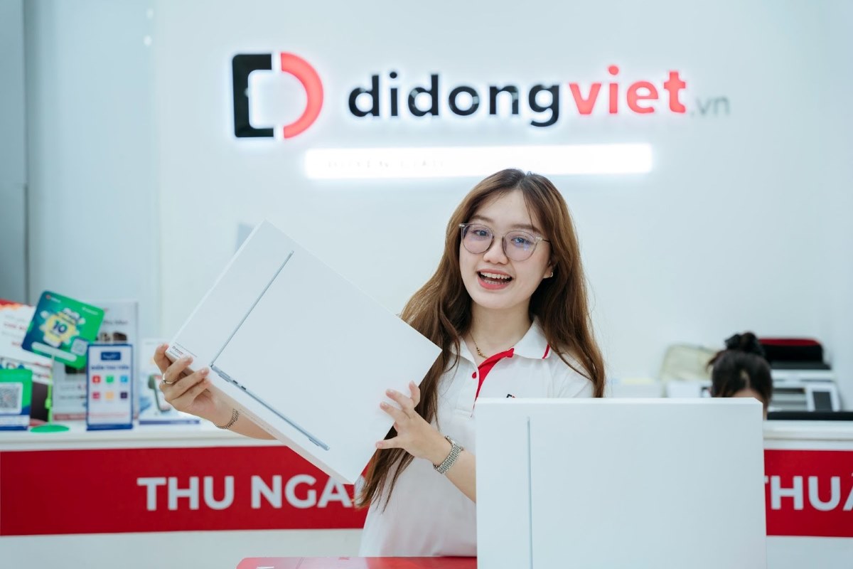 Viet Mobile has now returned to MacBook Air M4, iPad Air M3 and iPad A16. Photo: Loan Tran