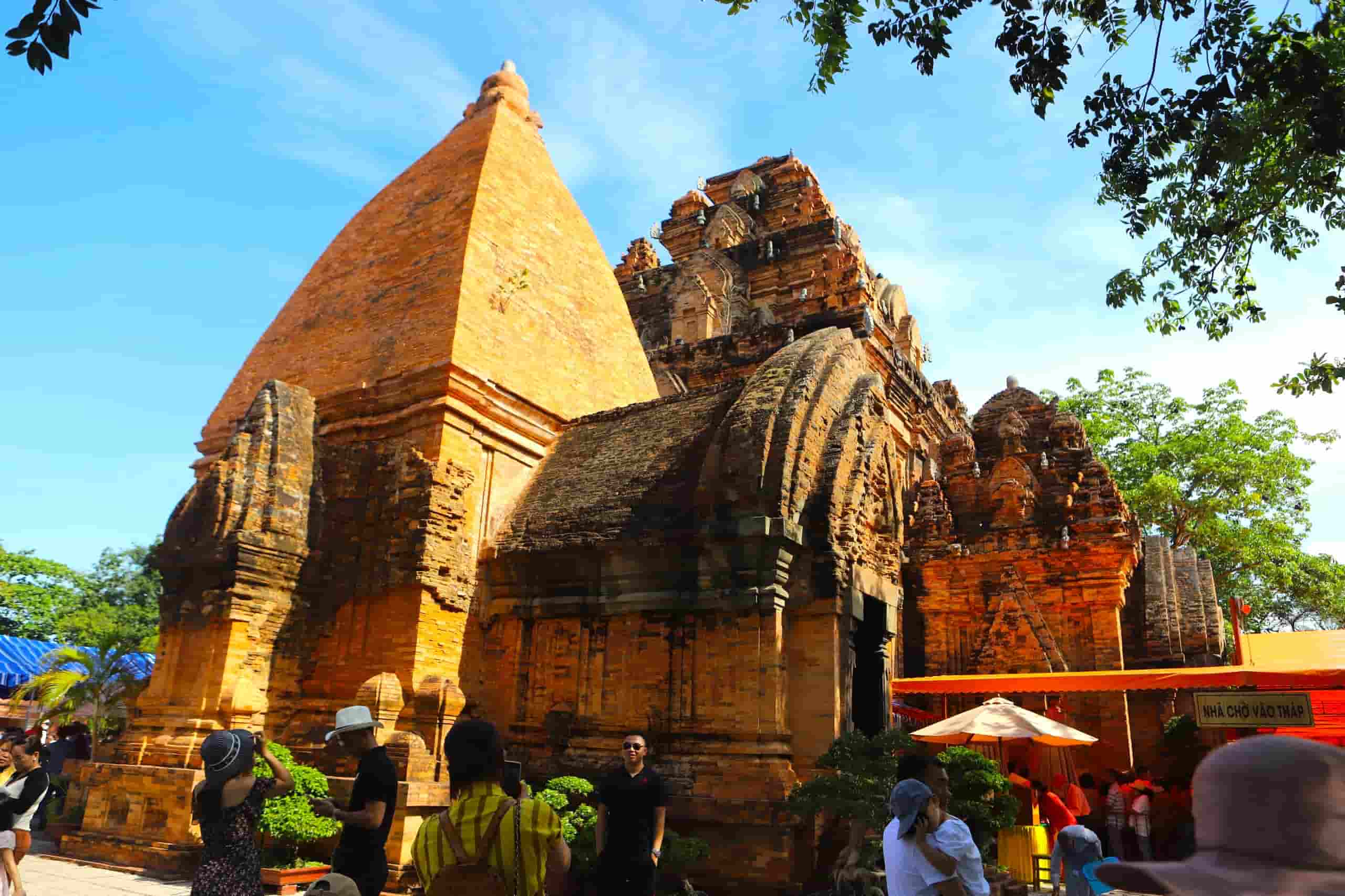 Ponagar Tower is a typical work on architectural art of the Cham people built from the 8th century to the 13th century. Photo: Huu Long Long