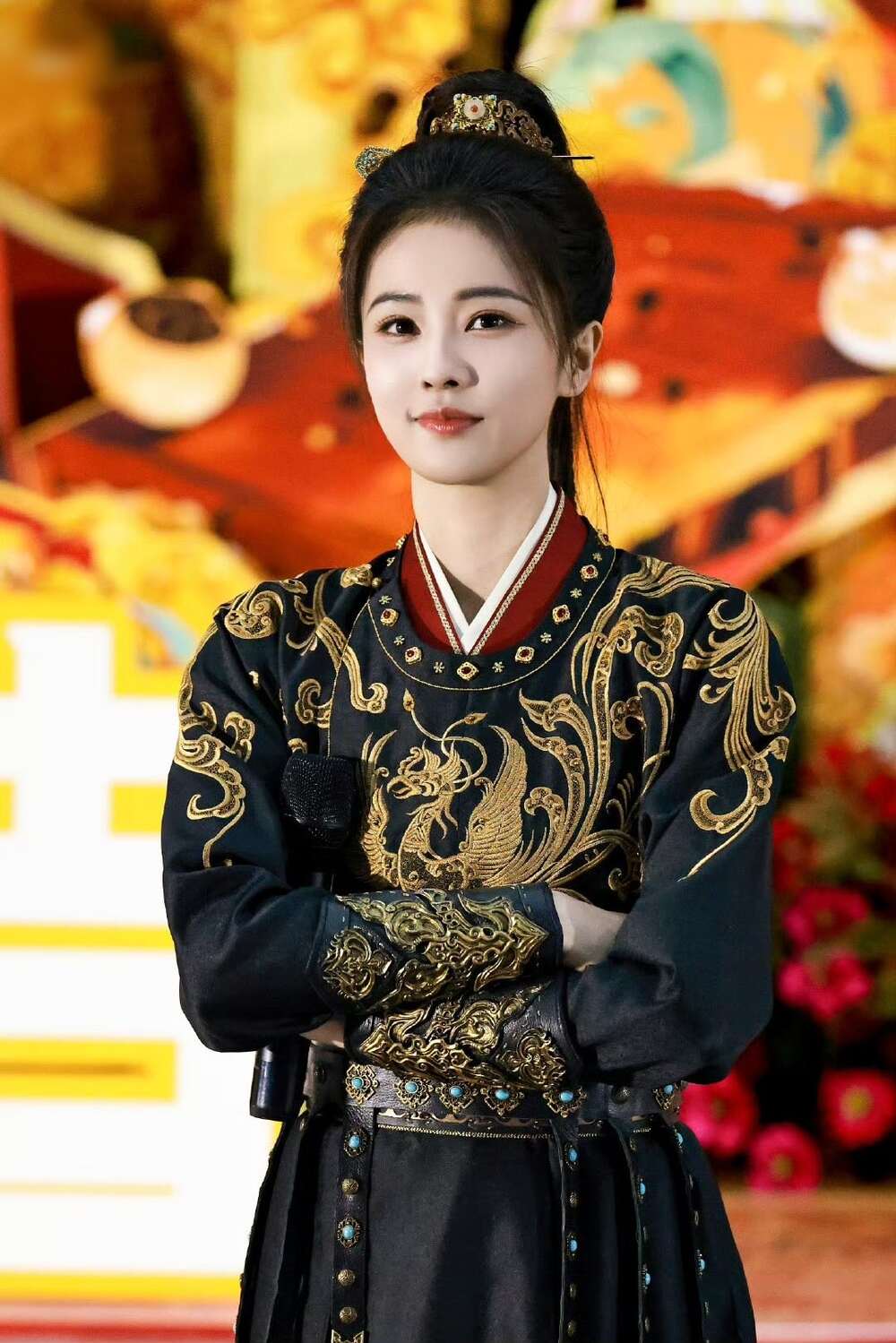 Bach Loc cho biet vi eo cua co nhieu lan bi dau vi phai treo minh tren day dien canh hanh dong. Anh: Nha san xuat phim “Duong cung ky an”