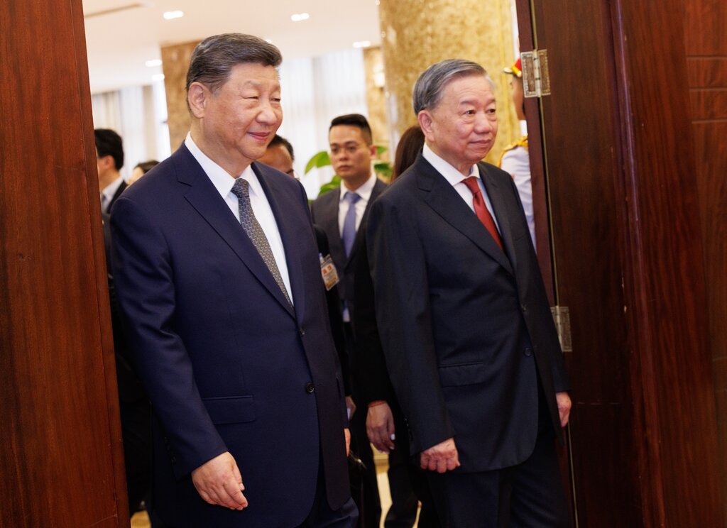 General Secretary To Lam and General Secretary and President of China Xi Jinping attended the meeting of the Vietnam -China People's Friendship and the Ceremony of promoting the Red Journey: Research and learning of young people. Photo: Hai Nguyen