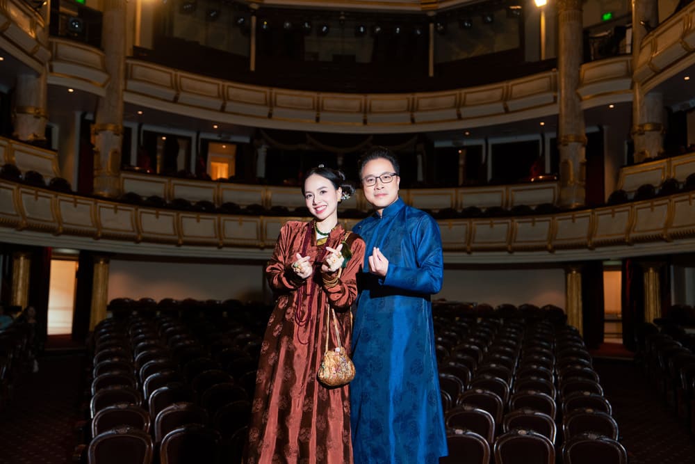 El director Victor Vu esta feliz cuando su esposa Dinh NGOC DIEP acompaña a todos los proyectos. Foto: Entrevistado