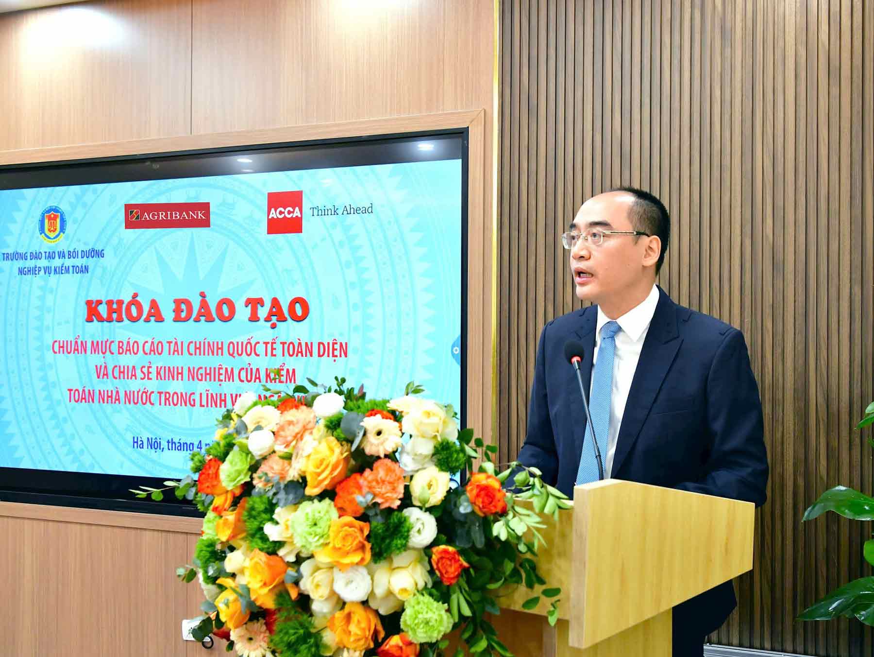Pho Tong Kiem toan nha nuoc Bui Quoc Dung.