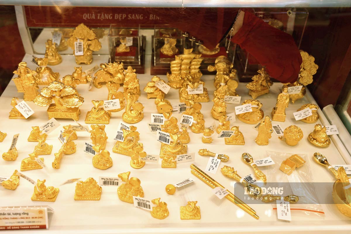 Gold price approaches 110 million dong/tael, note when falling money