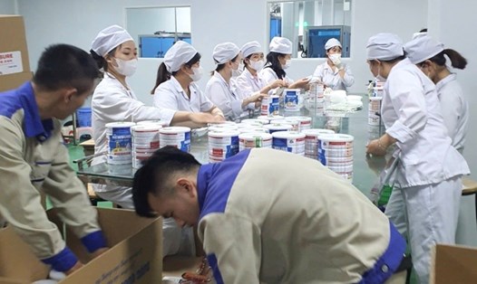 Đường dây sản xuất gần 600 loại sữa giả vừa bị cơ quan công an phanh phui. Nguồn ảnh: Báo Công an Nhân dân