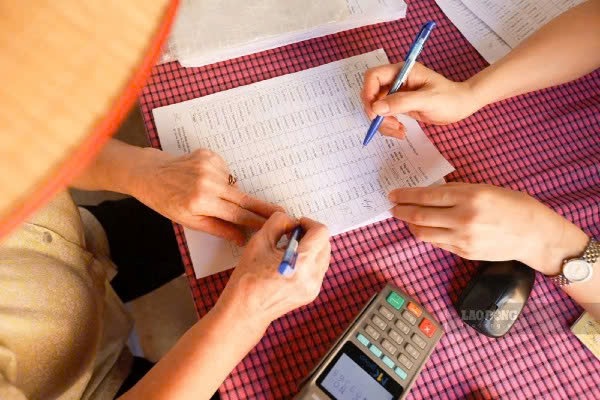 The Ministry of Home Affairs proposes to extend the retirement age of civil servants to 70 years old in some areas of high technical requirements, experts and advisors. Artwork: Huong