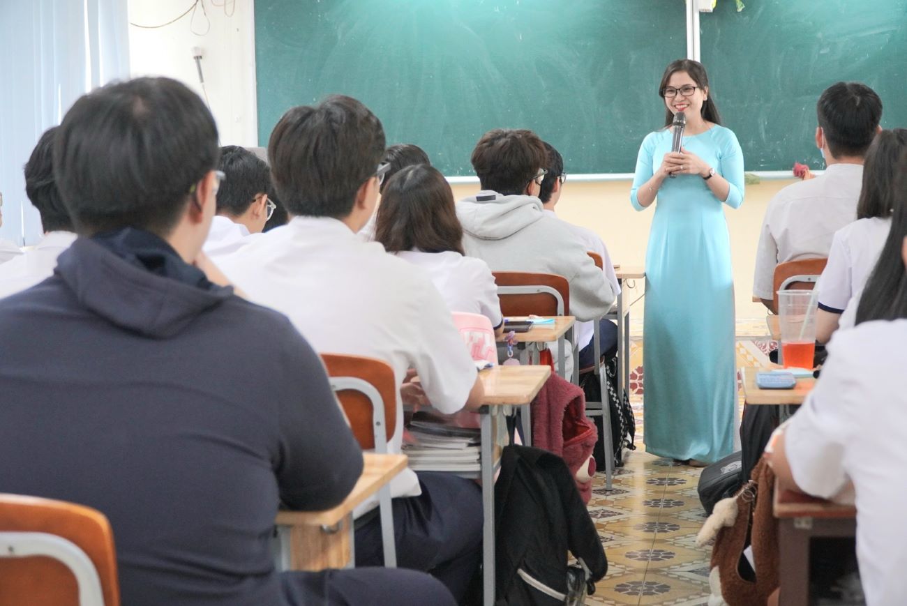 Los maestros publicos en Ciudad de Mexico participaran en la evaluacion de la competencia en ingles. Foto: Pies de la bendicion