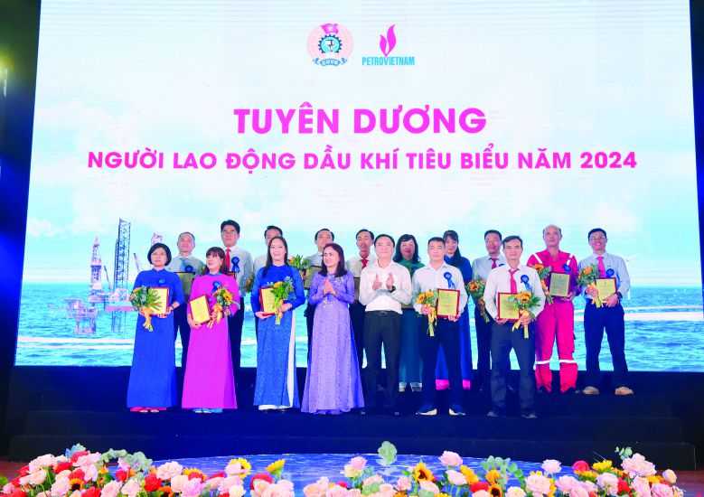 Dome a los trabajadores tipicos de petroleo y gas: una de las actividades del mes de trabajo en 2024. Foto: sindicato de petroleo