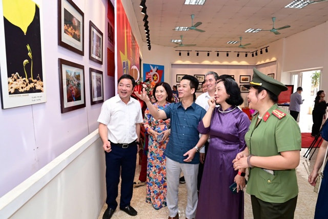 Exhibition of Hai Duong literary achievement. Photo: Hai Duong Provincial E -Portal
