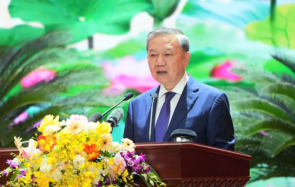 General Secretary To Lam emphasized that the trio needs to eliminate "corruption, waste and negative". Photo: Tran Vuong